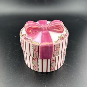 Musical Trinket Box Heirloom Porcelain A Mother's Love 1999 Ardleigh Elliot